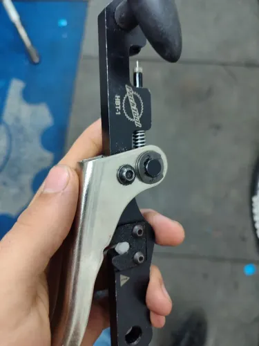 Ferramenta parktool para instalação de olivas hbt 1