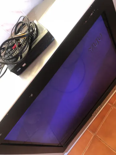 Tv de tubo antiga de 29 polegadas bem grande com convensor digital
