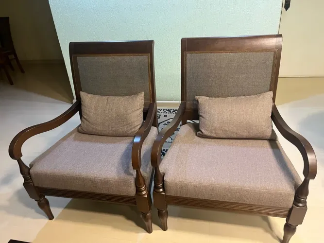 POLTRONAS ESTILO COLONIAL
