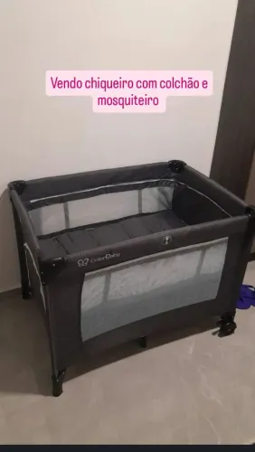 Chiqueirinho com colchão e mosquiteiro