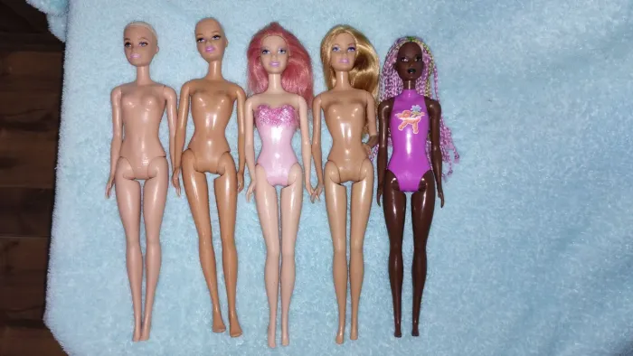 Lote de Barbies sucatas 