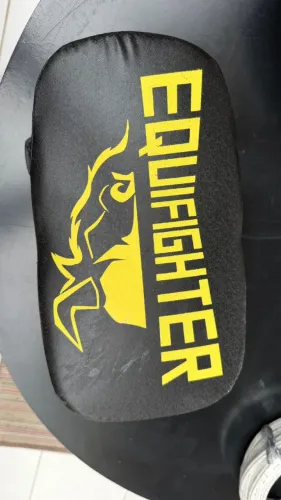 Aparador de chute da marca Equifighter
