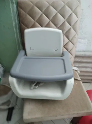 Cadeira de 'alimenf detação 