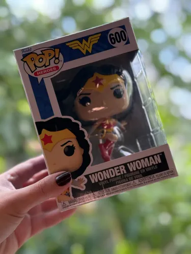 FUNKO MULHER MARAVILHA COLEÇÃO CLASSIC
