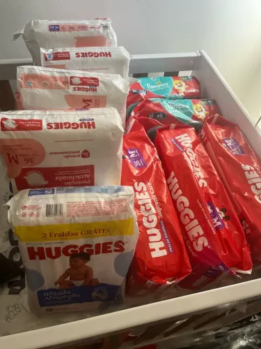 Fraldas descartáveis em preço de desapego