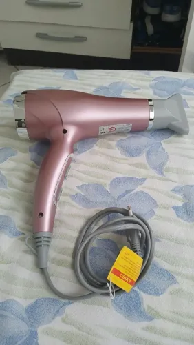 Secador mondial Golden Rose 127v