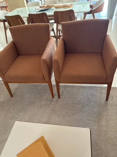 Vendo duas poltronas 