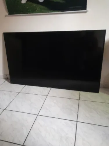 Tv 50 polegadas pra retirar peças, entrego no metrô 