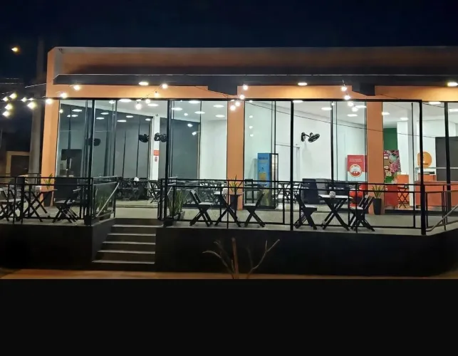 PONTO COMERCIAL - RESTAURANTE COMPLETO NO JARDIM ITAPOÁ EM LONDRINA.