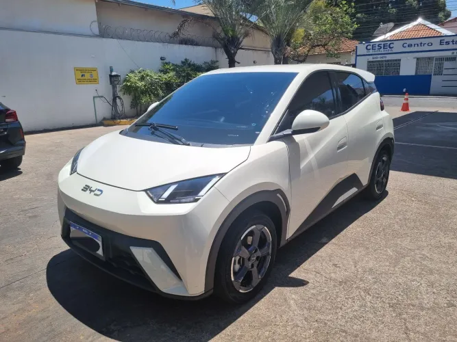 BYD Dolphin Mini (Elétrico) 2025