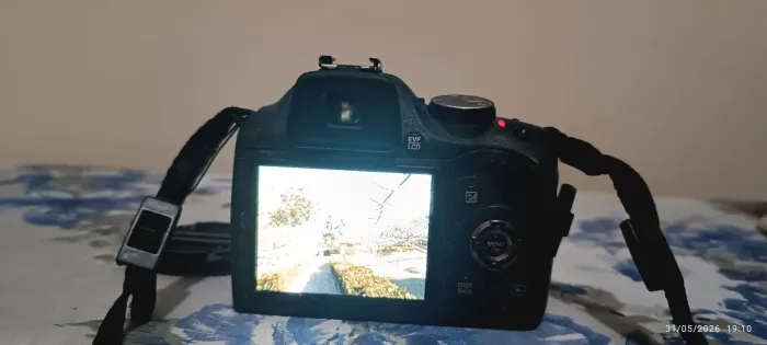 Vendo câmera digital Fujifilm zoom 30x