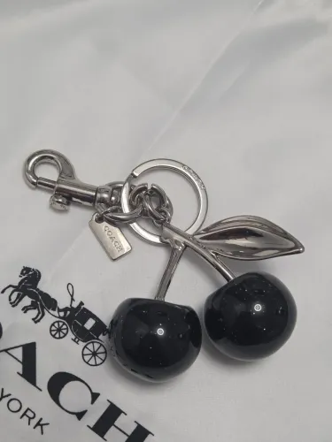 Chaveiro Coach Cherry Cereja 
