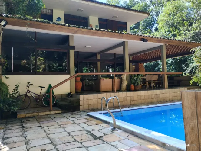 casa em condomínio beira de pista de aldeia, com vista para Mata atlântica,