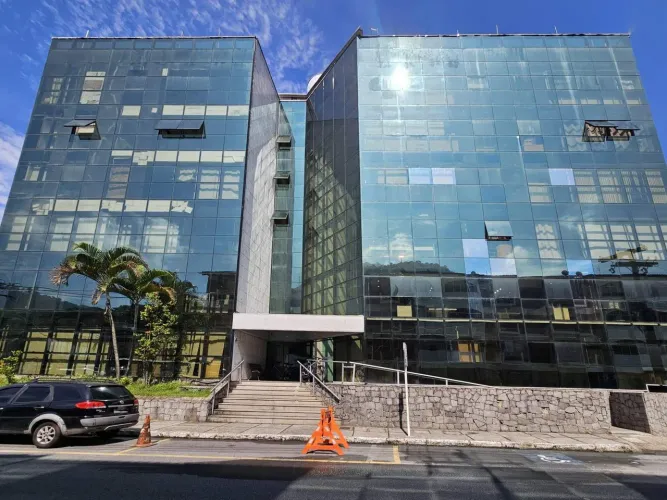 Sala Comercial para Venda em Angra dos Reis, Parque das Palmeiras, 1 banheiro