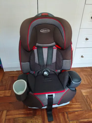 Cadeirinha Graco Nautilus "3 em 1" 