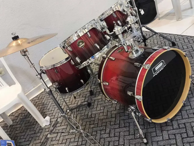 Bateria D'one acústica