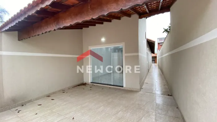Casa em Rua dos Pescadores - Jardim Praia Grande - Mongaguá/SP