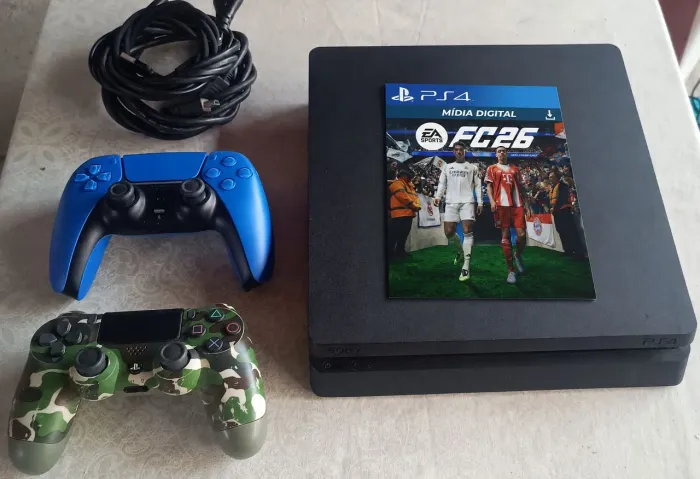 PS4 Slim 500 GB + EA FC 26 + 2 controles
