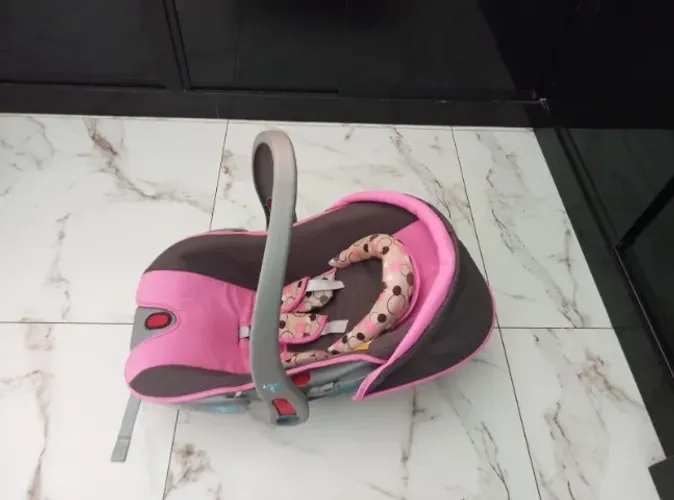 Carrinho e bebê Conforto Styll Baby