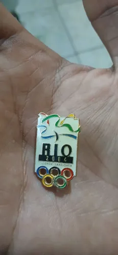 Broche antigo candidatura olimpíadas rio 2004