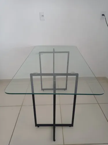 Mesa Retangular Tampo de Vidro