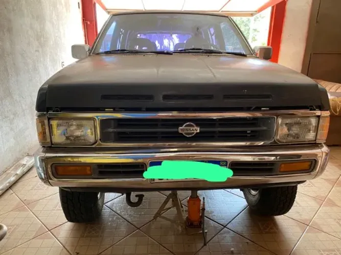 Nissan Pathfinder XE 4X4 1994