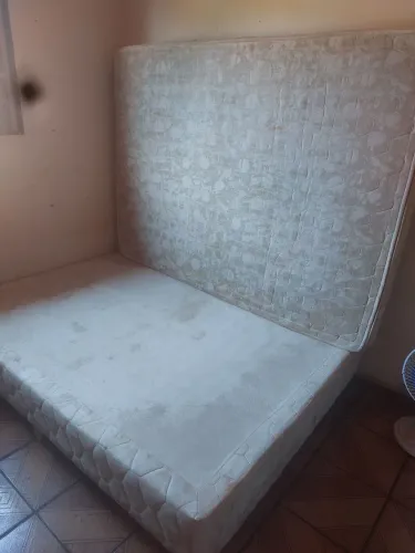Cama de casal com colchão