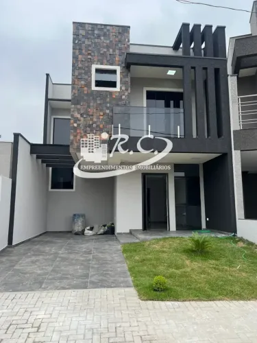 RC Imoveis vende sobrado no Umbará