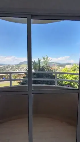 Colinas da Mantiqueira Apartamento DIFERENCIADO com 1 suíte, 1 lavabo (2 banheiros), 1
