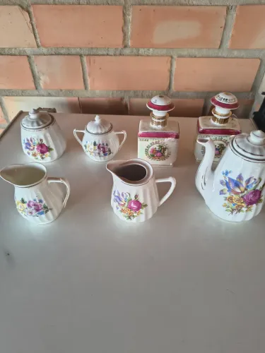 JOGO DE CHA DE PORCELANA ANTIGO PARA COLECIONADORES 