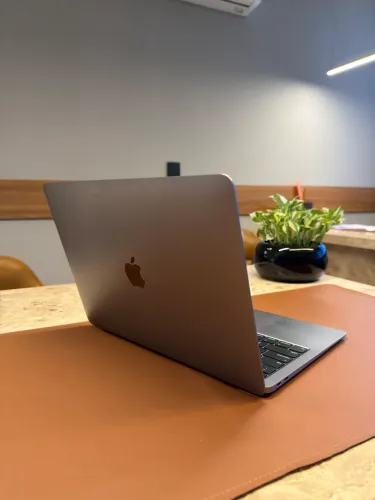 VENDO MACBOOK AIR 13 2020