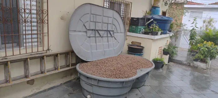 Vendo 1,3 m3 de Argila expandida (+Caixa d'agua 1000 Lts) - Leia o Anúncio