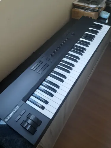 Teclado controlador A61 KOMPLETE KONTROL NATIVE-INSTRUMENTS