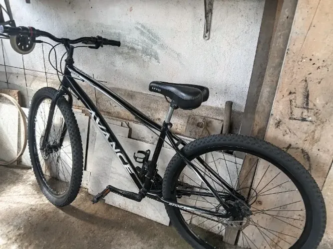 Vendo uma  bicicleta 