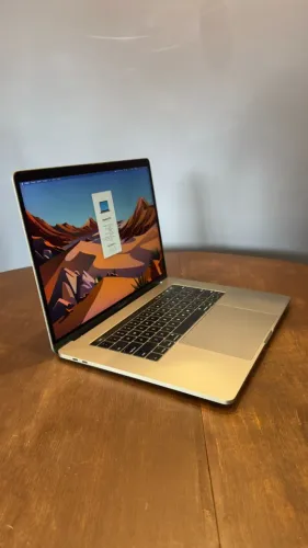 MacBook Pro 15" 2017 i7 2.9 | 16GB 512GB | Touch Bar | SJC