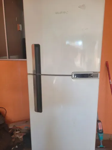 Geladeira com defeito