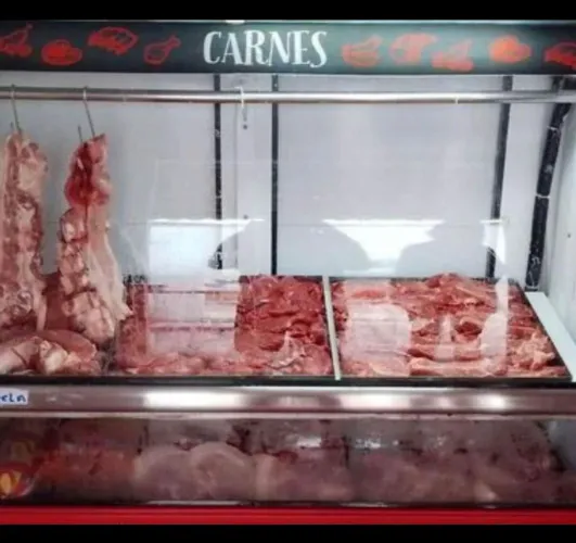 Balcão de carne funcionando perfeitamente motivo da venda estou acabando com frigorífico