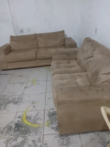 Sofas 3 e 2 lugares. Semi novo.R$ 780,00