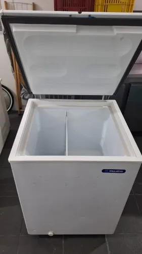 FREEZER Metalfrio - horizontal DA170litros