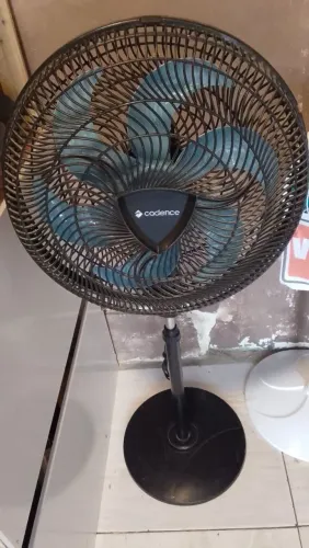 ventilador grande candence de coluna