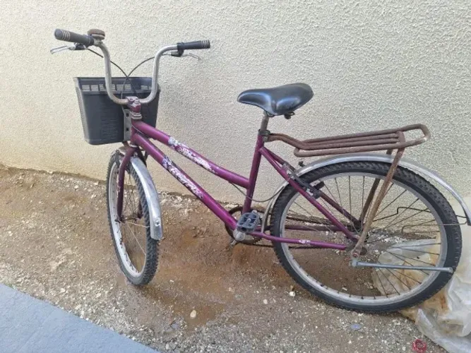 Bicicleta aro 24 usada.