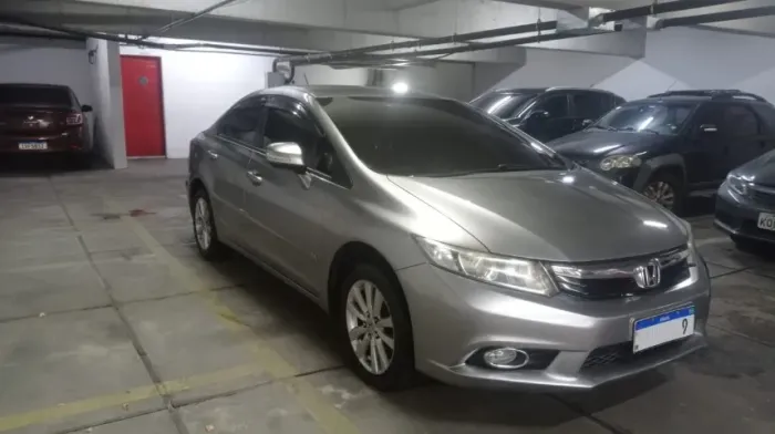 Honda Civic Sedan LXR 2.0 Flexone 16V Aut. 4P 2014