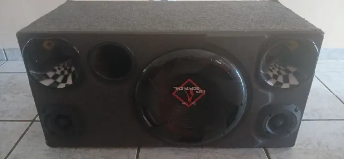Caixa de som + Potência 840 Watts