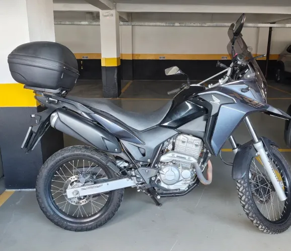 XRE300 - 2022 com Baixa Quilometragem