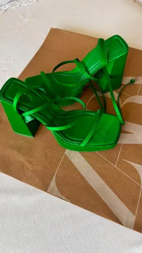 Sandália Feminina Zara Verde Salto Grosso 37