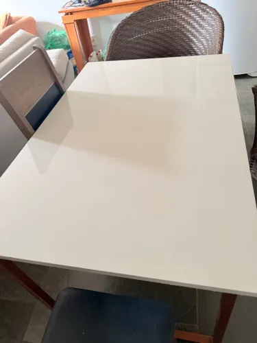 Mesa de jantar quadrada 6 lugares