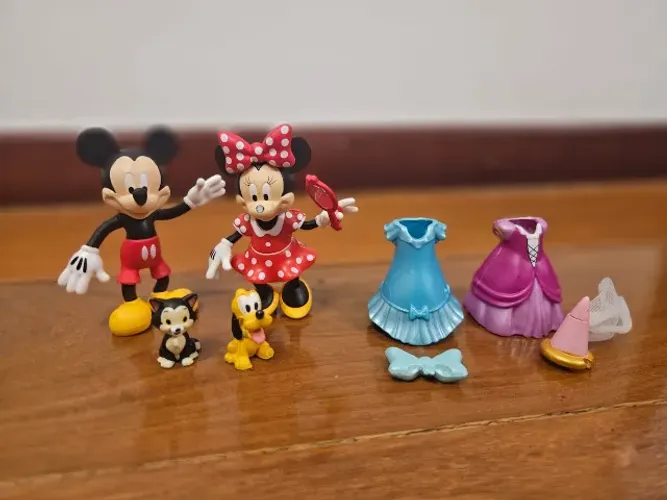 Playset Mickey, Minnie, Pluto e Fígaro