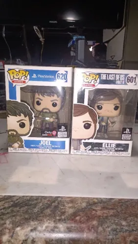 Bonecos funko pop do jogo the last of us original Joel e Ellie 