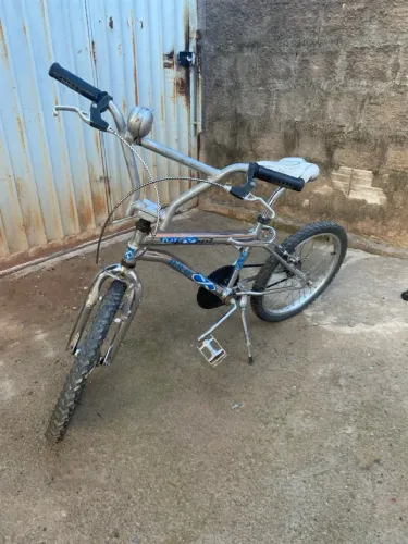 Vende-se bike aro 20
