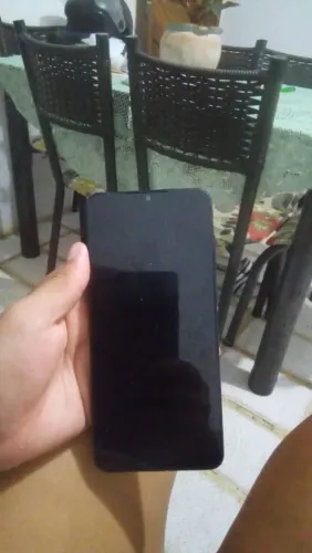 Celular esta bonzinho eu estou precisando de vende com urgência pra paga uns negócios 
